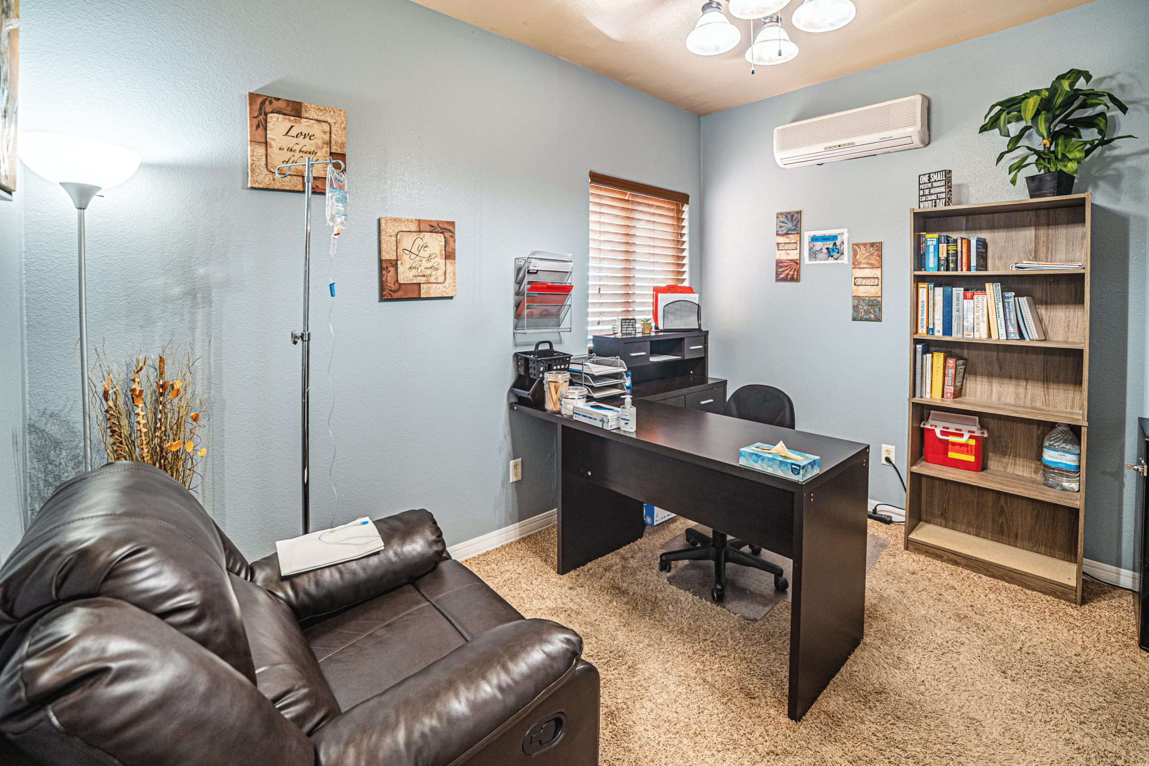 the-river-source-arizona-addiction-treatment-small-iv-room