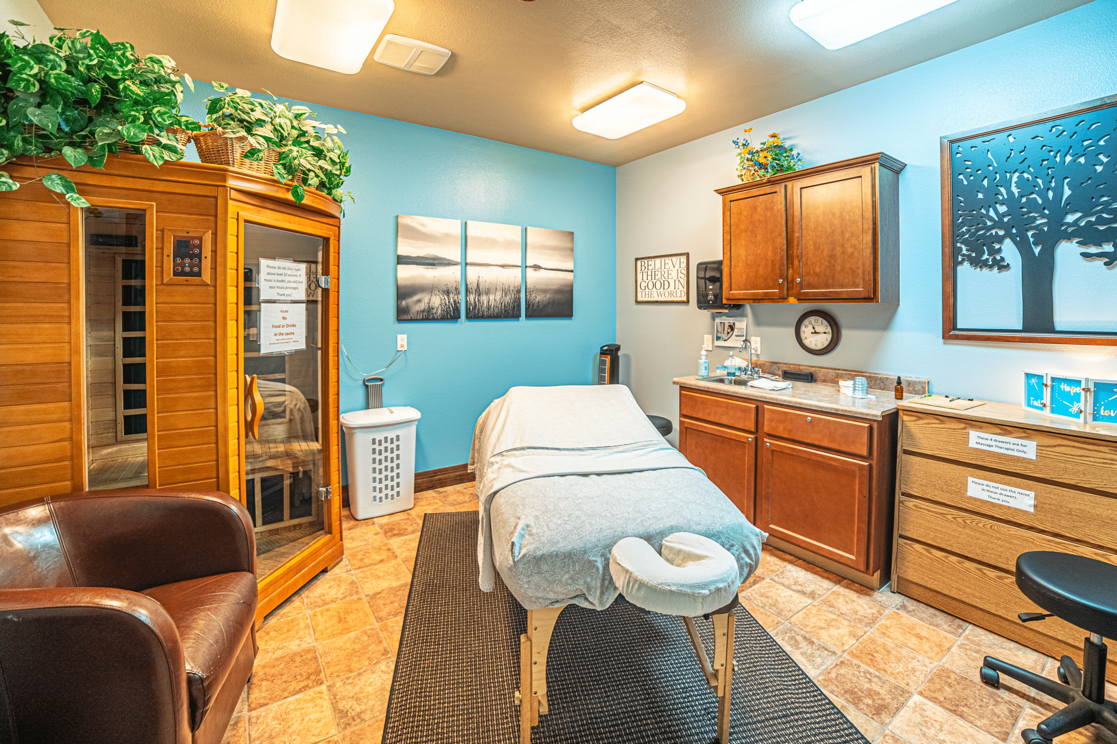 the-river-source-arizona-addiction-treatment-spa-room