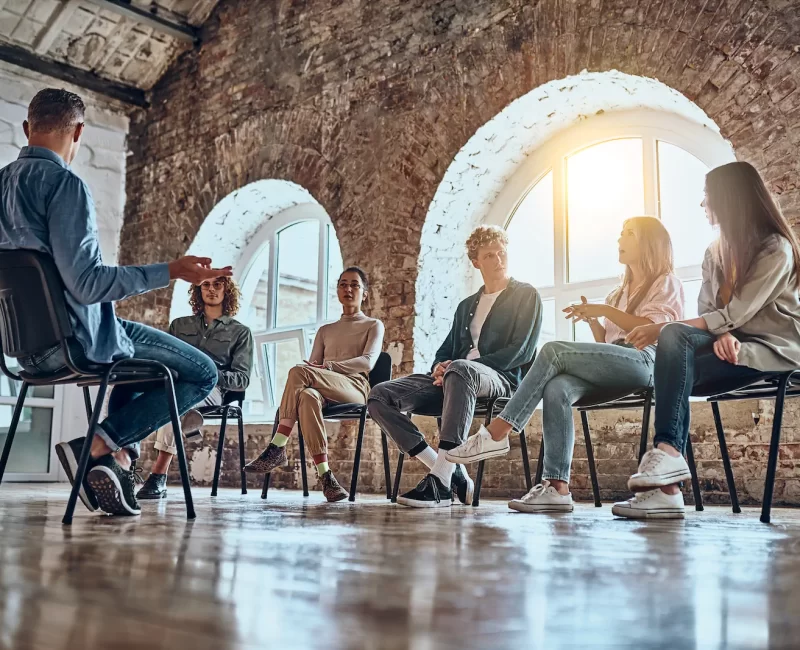 picture-support-group-during-meeting-with-professional-therapist picture-support-group-during-meeting-with-professional-therapist